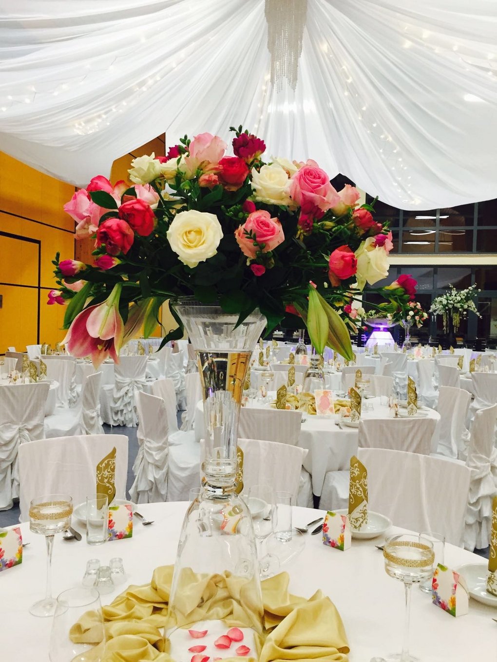 Bild: Dekoration Hochzeitsdeko Blumen Paradies